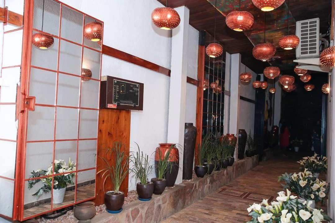 Botanika Hotel Bujumbura Exteriör bild